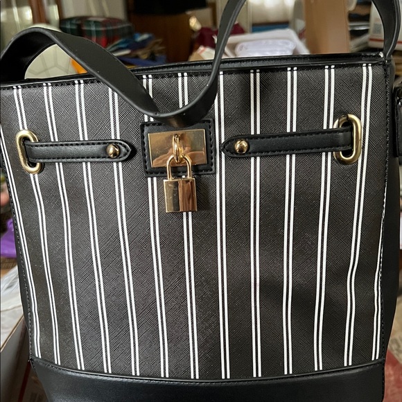 Adrienne Vittadini Black and White Striped Shoulder Bag - Picture 1 of 10
